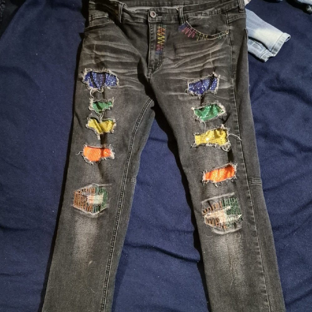 Stylish Black Distressed Men Jeans with Colorful Patches